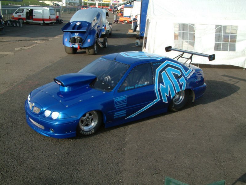 A dragster in the guise of a MG-ZT or Rover 75,